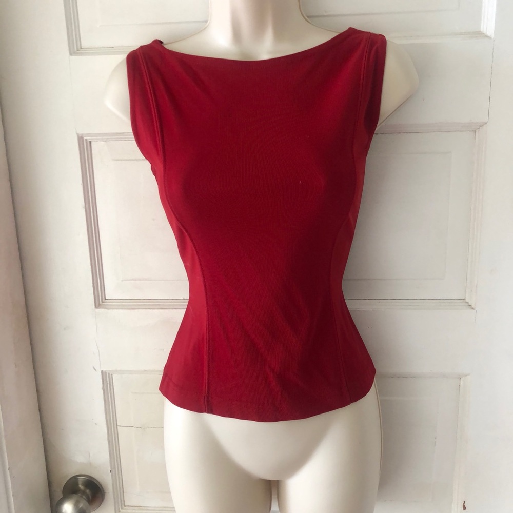 Scoop neck top